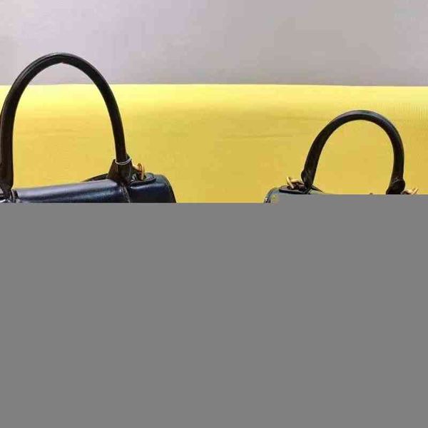 balencaigass bag italy shoulder fashion brand bags women flip classic messenger hourglass one leather small crocodile pattern
balencaigass bag italy shoulder fashion brand bags women flip classic messenger hourglass one leather small crocodile pattern