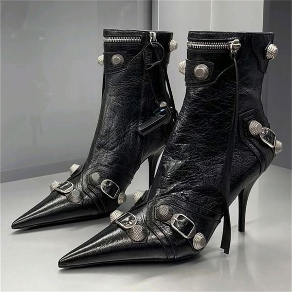 boots women slim high heel metal buckle chain luxury shoes fashion comfortable pointed toe ankle stiletto party short 220908, Black
boots women slim high heel metal buckle chain luxury shoes fashion comfortable pointed toe ankle stiletto party short 220908, Black
