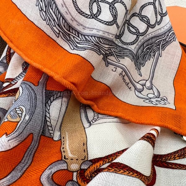 scarf for women scarves wholesale joker colorful warm silk cashmere large-size silk-screen square hand-curling luxury winter classic shawl d, Blue;gray
scarf for women scarves wholesale joker colorful warm silk cashmere large-size silk-screen square hand-curling luxury winter classic shawl d, Blue;gray