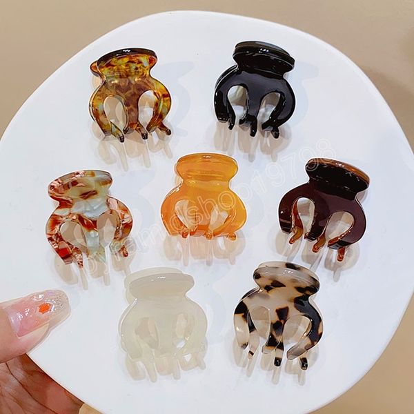 acetate leopard print hair claws for women high ponytail holder small vintage hair clips fashion hair accessories, Slivery;white
acetate leopard print hair claws for women high ponytail holder small vintage hair clips fashion hair accessories, Slivery;white