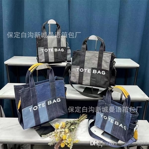 men and women handbag personalized splicing denim canvas tote bag fashion trend single shoulder messenger bag, Red;black
men and women handbag personalized splicing denim canvas tote bag fashion trend single shoulder messenger bag, Red;black