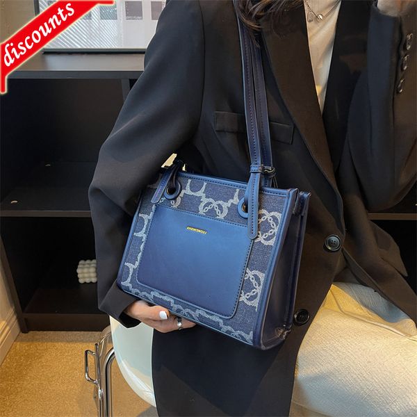 designer bags autumn and winter 2022 large capacity shoulder women's color contrast fashion tote commuter diagonal cross class
designer bags autumn and winter 2022 large capacity shoulder women's color contrast fashion tote commuter diagonal cross class