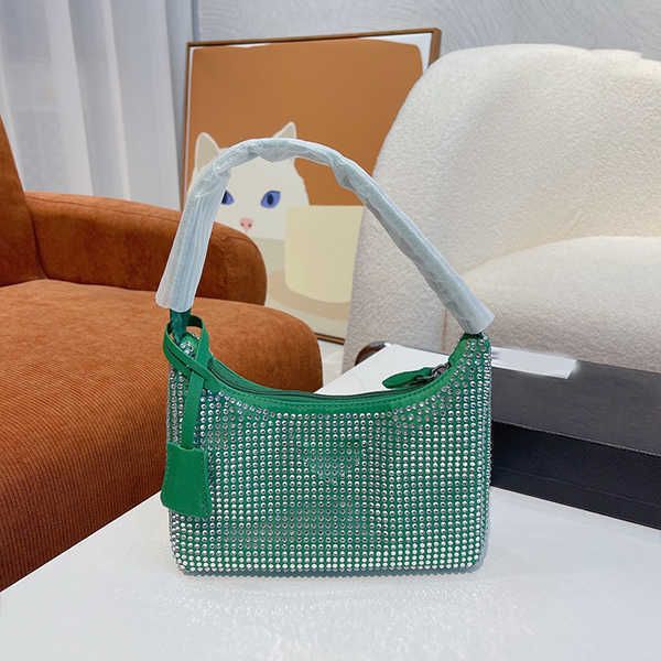 2022 luxurys designers bags the new hobo underarm bag is bright and shiny inlaid with heavy industry diamond fashion one
2022 luxurys designers bags the new hobo underarm bag is bright and shiny inlaid with heavy industry diamond fashion one