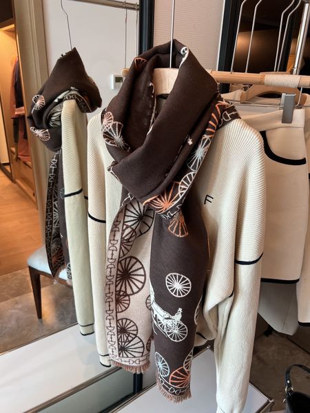 soft touch scarf cashmere carriage pattern scarves 6 color four season shawl fashion clothes accessories gift with box, Blue;gray
soft touch scarf cashmere carriage pattern scarves 6 color four season shawl fashion clothes accessories gift with box, Blue;gray