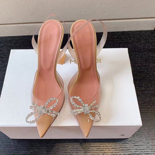 amina muaddi shoes dress begum pvc muller shoes with bow decoration shoess pumps spool heels sandals women's luxury designers evening g, Black
amina muaddi shoes dress begum pvc muller shoes with bow decoration shoess pumps spool heels sandals women's luxury designers evening g, Black