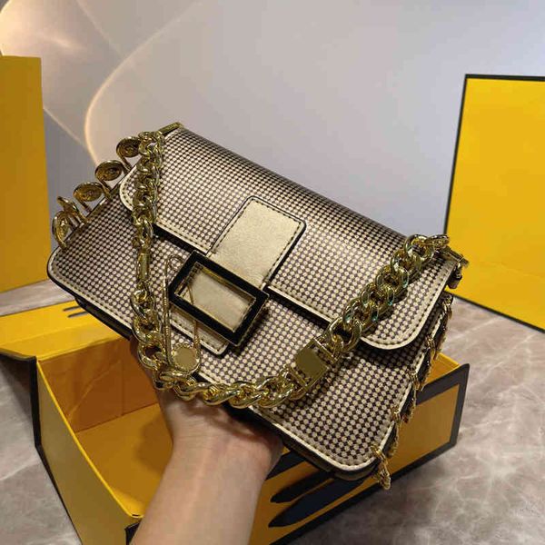 pin baguette bag chains crossbody letter axillary plain women leather thread hasp hardware fashion lady wallet lining 220721
pin baguette bag chains crossbody letter axillary plain women leather thread hasp hardware fashion lady wallet lining 220721