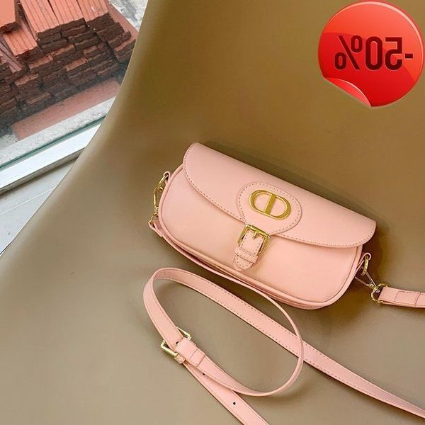 designer 2022 early spring personalized new moon versatile single shoulder women's underarm trend flip handbag factory direct sale
designer 2022 early spring personalized new moon versatile single shoulder women's underarm trend flip handbag factory direct sale
