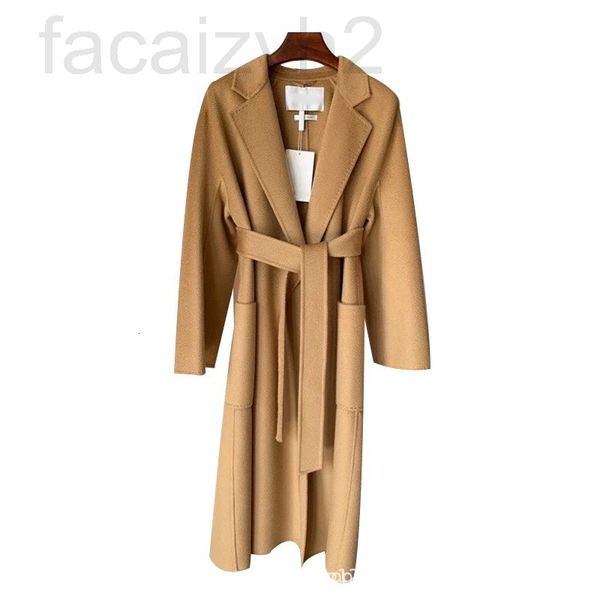 women's jackets designer m's coat is made of golden camel cashmere soft and delicate loose the others zign, Black;brown
women's jackets designer m's coat is made of golden camel cashmere soft and delicate loose the others zign, Black;brown