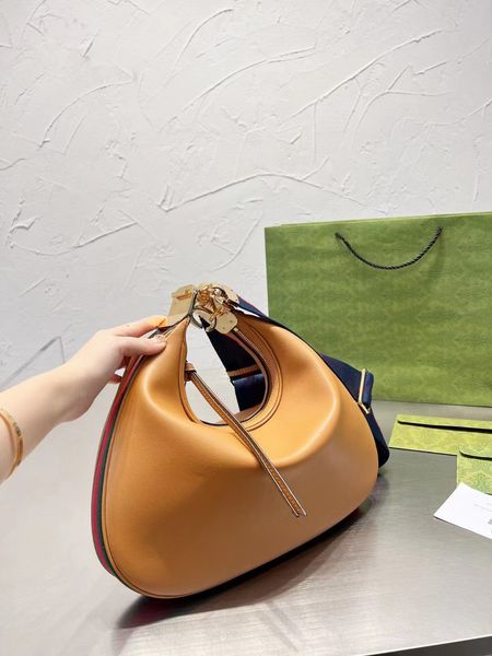 luxury bags women shoulder bag designer crescent handbags crossbody pack fashion pocket half moon shape handbag lady fanny packs genuine lea
luxury bags women shoulder bag designer crescent handbags crossbody pack fashion pocket half moon shape handbag lady fanny packs genuine lea