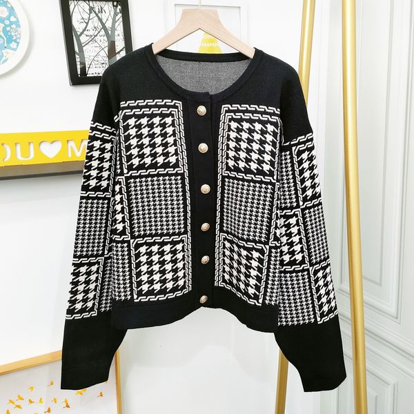802 2022 milan runway autumn women sweater brand same style sweater long sleeve crew neck cardigan womens meiyi, White;black
802 2022 milan runway autumn women sweater brand same style sweater long sleeve crew neck cardigan womens meiyi, White;black