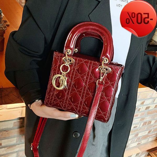 designer bag the latt high-value korean style tiktok brand three-dimensional one shoulder msenger bag degas portable network live popular fa
designer bag the latt high-value korean style tiktok brand three-dimensional one shoulder msenger bag degas portable network live popular fa