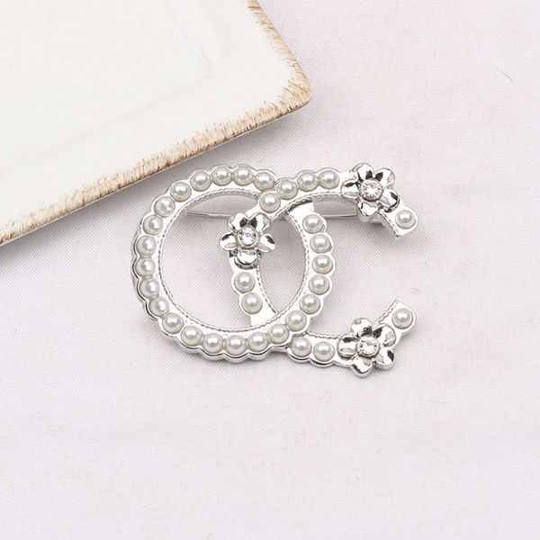 luxury women men designer brand letter brooches 18k gold plated inlay crystal rhinestone jewelry brooch flower pearl pin marry christmas par, Gray
luxury women men designer brand letter brooches 18k gold plated inlay crystal rhinestone jewelry brooch flower pearl pin marry christmas par, Gray