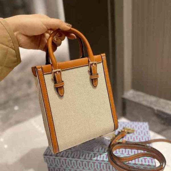 shoulder bags luxury brand fashion simple small square shopping messenger women's designer real leather mobile phone handbags
shoulder bags luxury brand fashion simple small square shopping messenger women's designer real leather mobile phone handbags