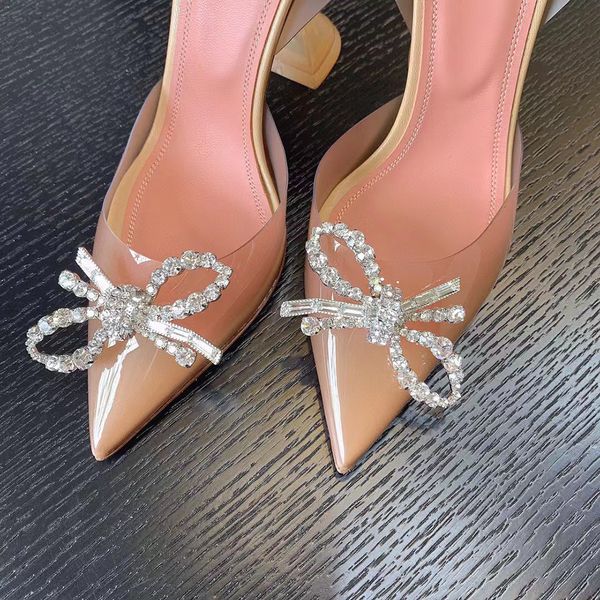 pvc amina muaddi begum muller shoes with bow decoration shoes pumps spool heels sandals women's luxury designers dress shoe evening sli, Black
pvc amina muaddi begum muller shoes with bow decoration shoes pumps spool heels sandals women's luxury designers dress shoe evening sli, Black