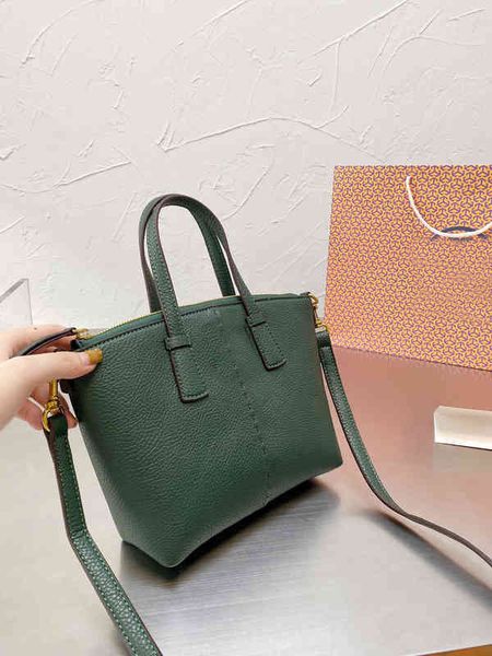 designer luxury women the tote bag fashion versatile handbags shoulder crossbody bags purse tories totes large capacity saddle wallets 7a 08
designer luxury women the tote bag fashion versatile handbags shoulder crossbody bags purse tories totes large capacity saddle wallets 7a 08