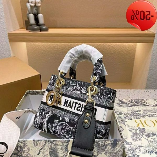 designer fashion bazaar wind fairy female godds fan standard with msenger hand new women's canvas single shoulder net red bag factory d
designer fashion bazaar wind fairy female godds fan standard with msenger hand new women's canvas single shoulder net red bag factory d