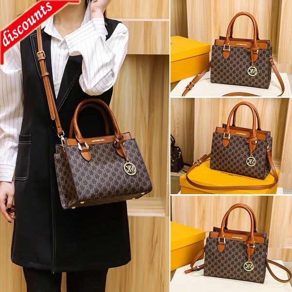 designer bags hong kong large capacity women's 2022 new fashion autumn and winter niche design portable tote crossbody versatile
designer bags hong kong large capacity women's 2022 new fashion autumn and winter niche design portable tote crossbody versatile