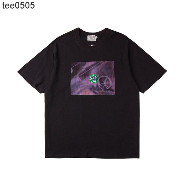 2022 essential new fashion brand cavemp c.e embroidered green label printed men's and women's short sleeve t-shirt, White;black
2022 essential new fashion brand cavemp c.e embroidered green label printed men's and women's short sleeve t-shirt, White;black