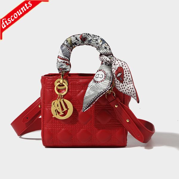 designer bags 2022 new women's versatile lingge princess diana sweet silk scarf handbag letter pendant single shoulder messenger tide
designer bags 2022 new women's versatile lingge princess diana sweet silk scarf handbag letter pendant single shoulder messenger tide