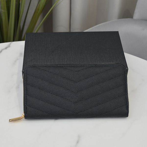 fashion men and women purse cards luxury leather designer famous brand long chain letter pattern with boxes size 19-11cm, Red;black
fashion men and women purse cards luxury leather designer famous brand long chain letter pattern with boxes size 19-11cm, Red;black