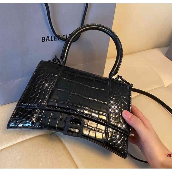 designer balencaigass handbags fashion bags star 2022 versatile bag family leather female crocodile
designer balencaigass handbags fashion bags star 2022 versatile bag family leather female crocodile