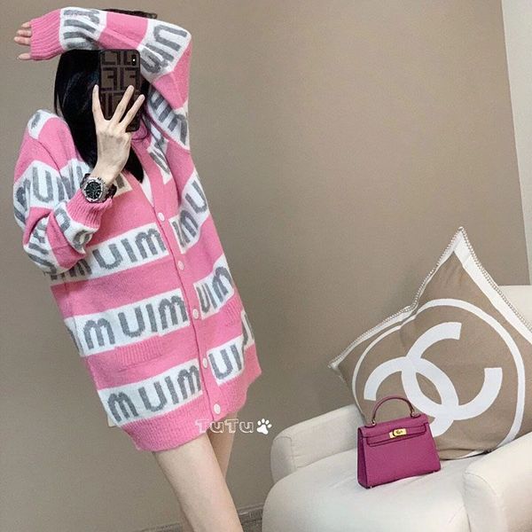 2023m new women's sweaters designer paris women fashion simple casual cardigans wool kit female pluz size blue pink mid-length knitwea, White;black
2023m new women's sweaters designer paris women fashion simple casual cardigans wool kit female pluz size blue pink mid-length knitwea, White;black