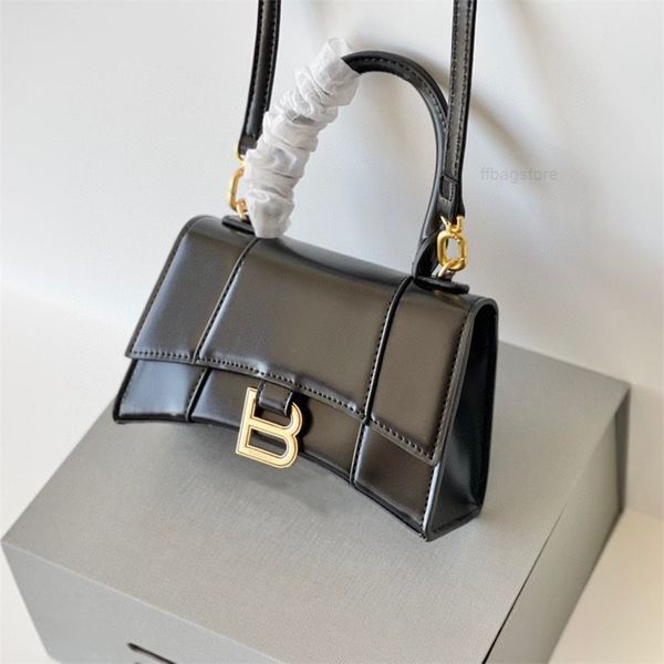 women handbags classic balencigass bags family 2022 premium letter buckle crocodile hourglass women's leather hand-held single shoulder
women handbags classic balencigass bags family 2022 premium letter buckle crocodile hourglass women's leather hand-held single shoulder