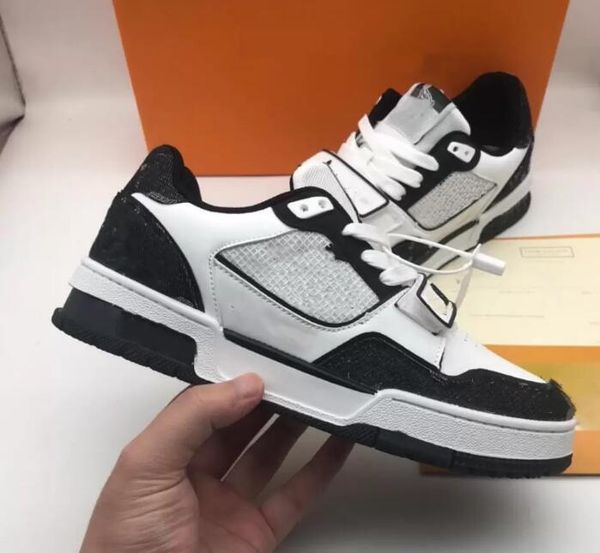 new spring autumn contrasting colors dress shoes luxury men's and women's same style sneakers lace-up leather couple casual sneake, Black
new spring autumn contrasting colors dress shoes luxury men's and women's same style sneakers lace-up leather couple casual sneake, Black