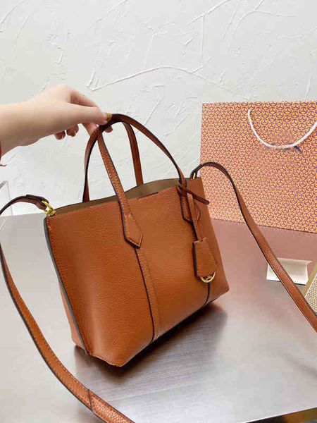 shoulder bags tb women designer bags leather handbag tote bag shopping bag classic high-end custom handbag female purses pg9j
shoulder bags tb women designer bags leather handbag tote bag shopping bag classic high-end custom handbag female purses pg9j