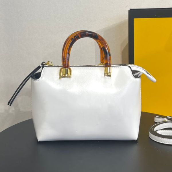 evening bag luxury designer bag women's fashion classic style small bag mini handbag gold glass wrist long shoulder strap
evening bag luxury designer bag women's fashion classic style small bag mini handbag gold glass wrist long shoulder strap