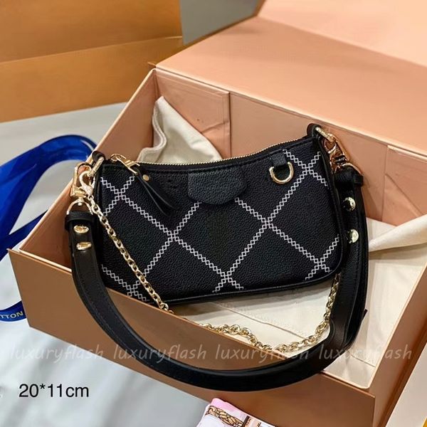 women designers shoulder bags fashion handbags 2022 easy pouch on strap new embossing with letters vintage tote chain design
women designers shoulder bags fashion handbags 2022 easy pouch on strap new embossing with letters vintage tote chain design