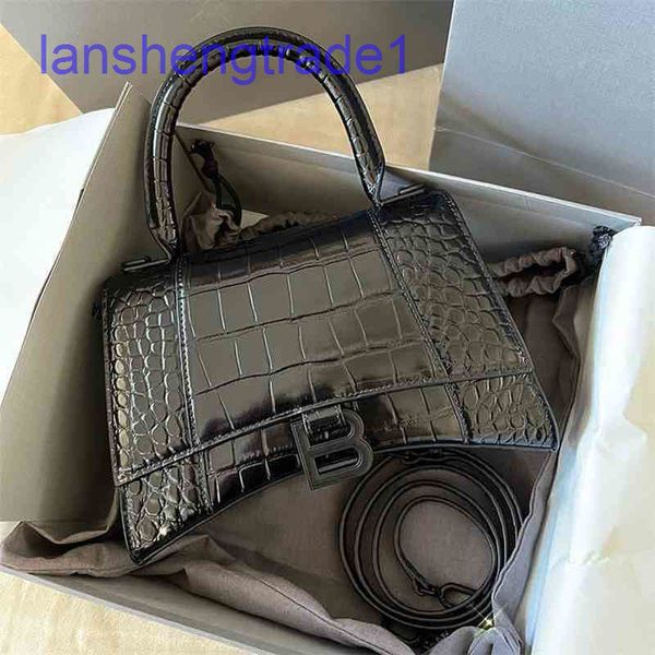 evening s paris designer handags niche design 2022 high version women's home crocodile hourglass leather messenger handag shoulder cros
evening s paris designer handags niche design 2022 high version women's home crocodile hourglass leather messenger handag shoulder cros