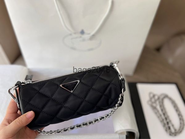 evening bags 2022 new medieval classic lingge small cylinder vintage chain single shoulder messenger handbag versatile underarm womens bag
evening bags 2022 new medieval classic lingge small cylinder vintage chain single shoulder messenger handbag versatile underarm womens bag