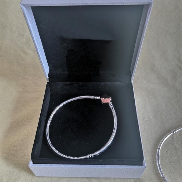 2021 women charm bracelet 925 sterling silver for pandora beads charms sneaker bracelets heart shapes buckle logo design lady gift246l, Golden;silver
2021 women charm bracelet 925 sterling silver for pandora beads charms sneaker bracelets heart shapes buckle logo design lady gift246l, Golden;silver