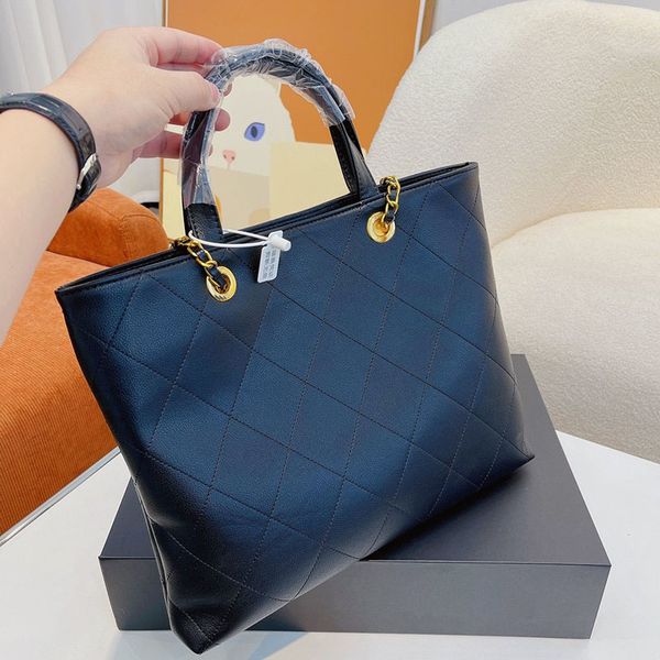 french women classic super large capacity tote bag woc luxury diamond lattice quilted gold chain metal accessories fashion shoulder bag desi
french women classic super large capacity tote bag woc luxury diamond lattice quilted gold chain metal accessories fashion shoulder bag desi