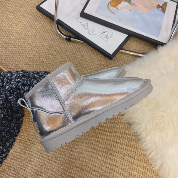 women's brand designer boots fashionable cowhide woolen short boots autumn and winter outdoor travel warm boot, Black
women's brand designer boots fashionable cowhide woolen short boots autumn and winter outdoor travel warm boot, Black