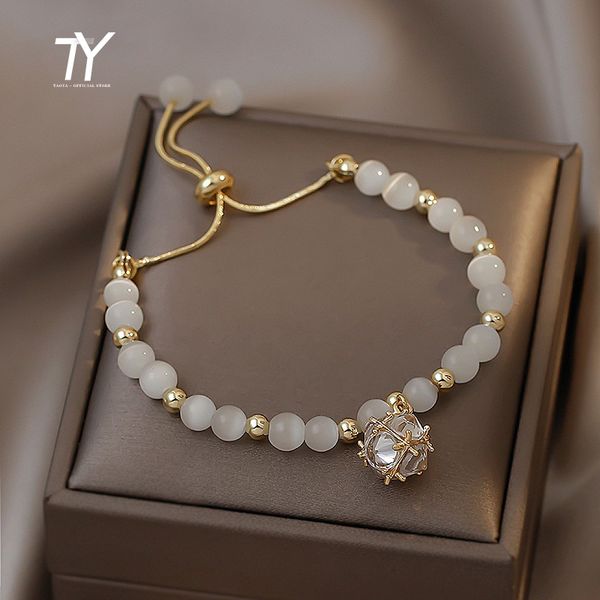 2021 new advanced simple opals charm bracelets korean fashion jewelry geometric zircon pendant accessories bracelet for woman, Golden;silver
2021 new advanced simple opals charm bracelets korean fashion jewelry geometric zircon pendant accessories bracelet for woman, Golden;silver