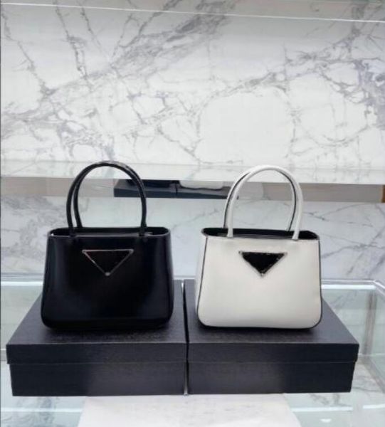 women designers totes bag fashion femme glossy luxury chain genuine leather shoulder bags handbag handle classic lady envelope bags
women designers totes bag fashion femme glossy luxury chain genuine leather shoulder bags handbag handle classic lady envelope bags
