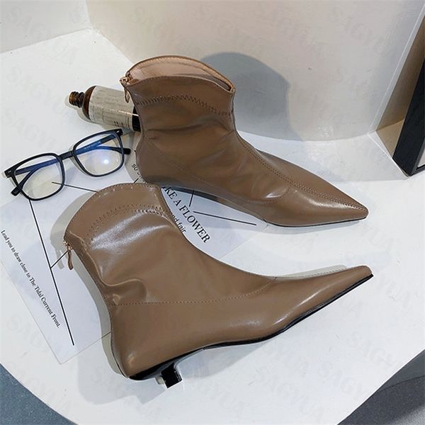 boots winter women thick chelsea ankle boots fashion party shoes pumps casual ladies stilettos zipper soft snow botas 220908, Black
boots winter women thick chelsea ankle boots fashion party shoes pumps casual ladies stilettos zipper soft snow botas 220908, Black