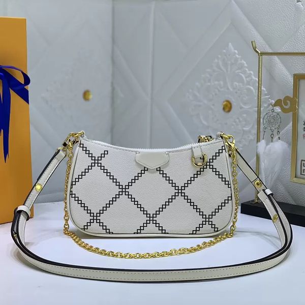 5a women luxury designer bags shoulder bag mini handbags pochette accessories crossbody wallet purses card holder messenger purse handbag co, Black;red
5a women luxury designer bags shoulder bag mini handbags pochette accessories crossbody wallet purses card holder messenger purse handbag co, Black;red