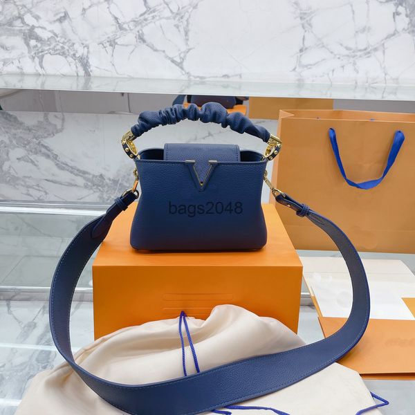 lvs evening bags women bags handbags mini totes genuine leather handbag capucines leathres hand shank bag fashion lady shoulder-bags woman h
lvs evening bags women bags handbags mini totes genuine leather handbag capucines leathres hand shank bag fashion lady shoulder-bags woman h