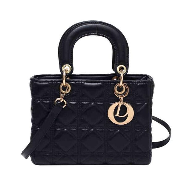 fashion handbags new lady's princess diana bag lingge embroidery line simple foreign style solid color texture single shoulder304t
fashion handbags new lady's princess diana bag lingge embroidery line simple foreign style solid color texture single shoulder304t