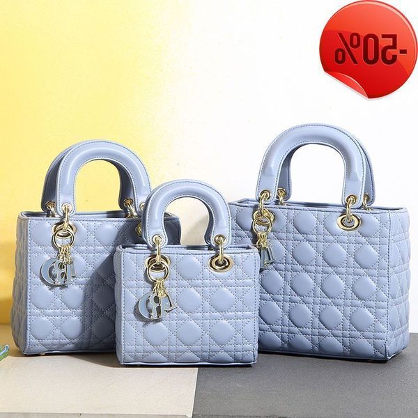 designer bag 2022 new princs dai xiaoxiangfeng lingge chain single shoulder diagonal small fashion handbag women factory direct sale
designer bag 2022 new princs dai xiaoxiangfeng lingge chain single shoulder diagonal small fashion handbag women factory direct sale