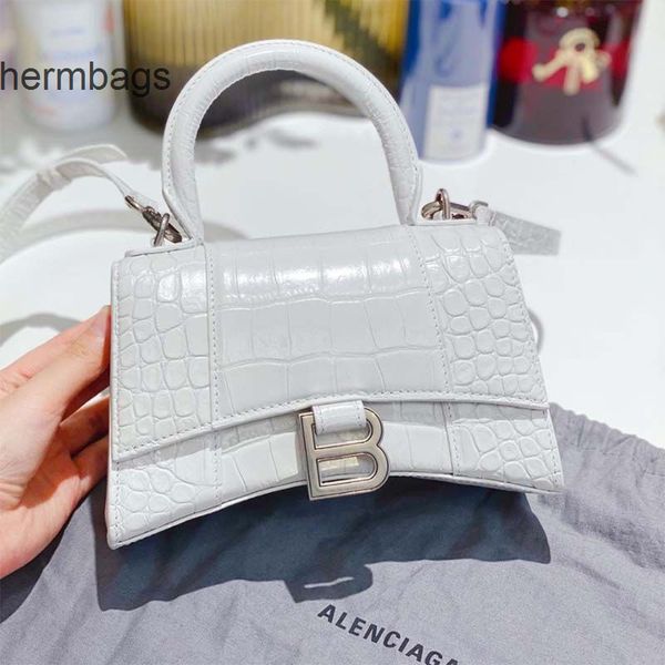 bag italy shoulder leather balencaigass brand bags home crocodile hourglass diagonal b-shaped portable designer 2022 073t
bag italy shoulder leather balencaigass brand bags home crocodile hourglass diagonal b-shaped portable designer 2022 073t