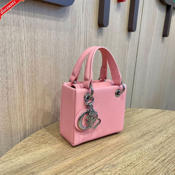 designer bags female 2022 summer new fashion versatile princess of wales advanced texture sweet temperament portable messenger
designer bags female 2022 summer new fashion versatile princess of wales advanced texture sweet temperament portable messenger