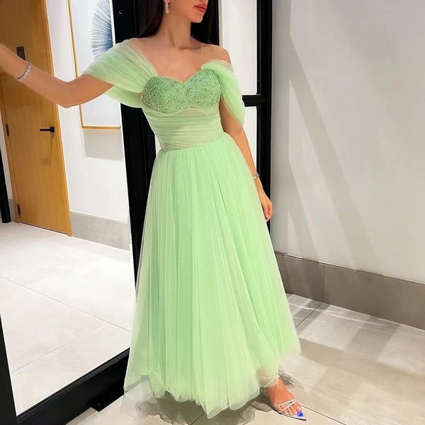 handmade beaded sweetheart prom dresses off shoulder lace up back homecoming party gowns tulle a line ladies wear special vestidos, Black
handmade beaded sweetheart prom dresses off shoulder lace up back homecoming party gowns tulle a line ladies wear special vestidos, Black