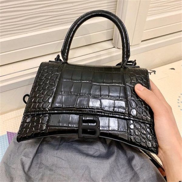women handbags classic balencigass bags beauty valley red messenger leather women's 2022 crocodile hourglass shoulder portablejo0s
women handbags classic balencigass bags beauty valley red messenger leather women's 2022 crocodile hourglass shoulder portablejo0s