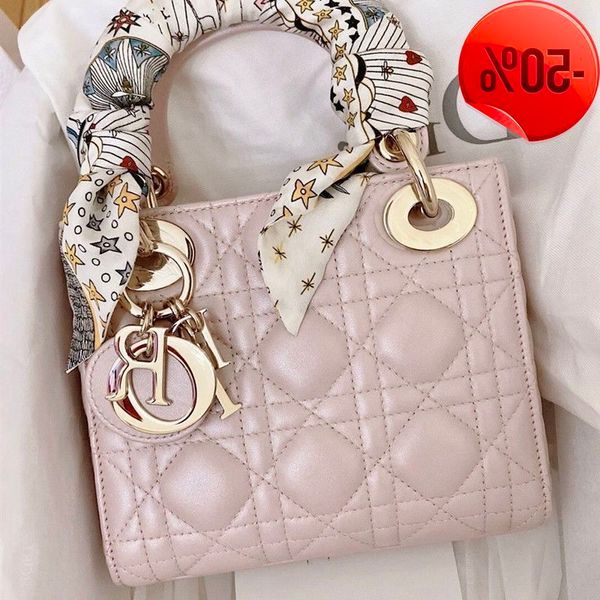 designer bags princs diana female 2022 student new fashion lingge chain portable women's bag versatile one shoulder msenger bag factory
designer bags princs diana female 2022 student new fashion lingge chain portable women's bag versatile one shoulder msenger bag factory