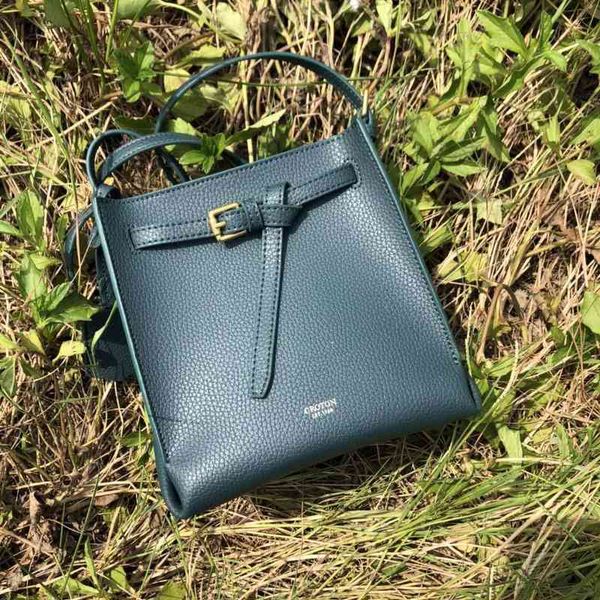 shoulder bags genuine leather handbag handbags bucket bag single messenger hand large capacity small square women's 220903
shoulder bags genuine leather handbag handbags bucket bag single messenger hand large capacity small square women's 220903