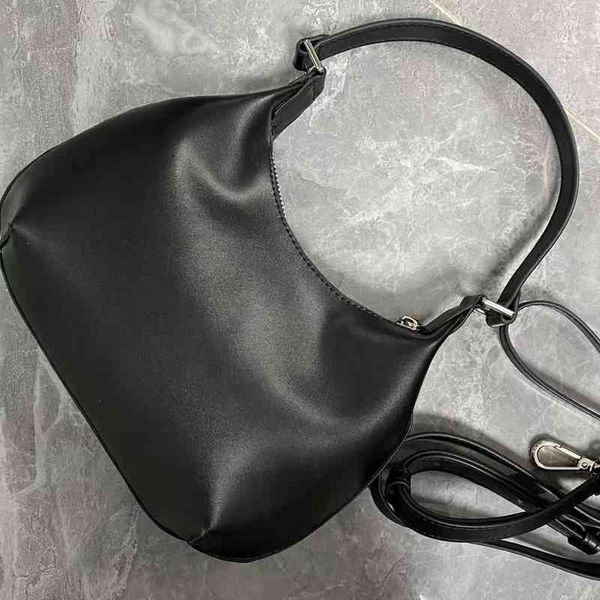 shoulder bags 2022 brand y new high-grade armpit middle ancient french stick leather one shoulder portable women's fashion small square
shoulder bags 2022 brand y new high-grade armpit middle ancient french stick leather one shoulder portable women's fashion small square